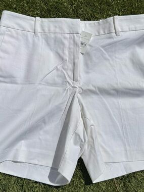Ann Taylor White Women's Shorts